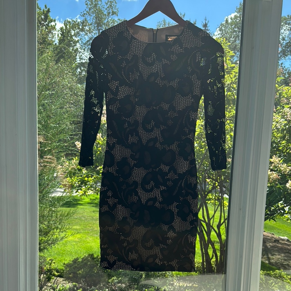 Alexa Admor Black Lace Dress